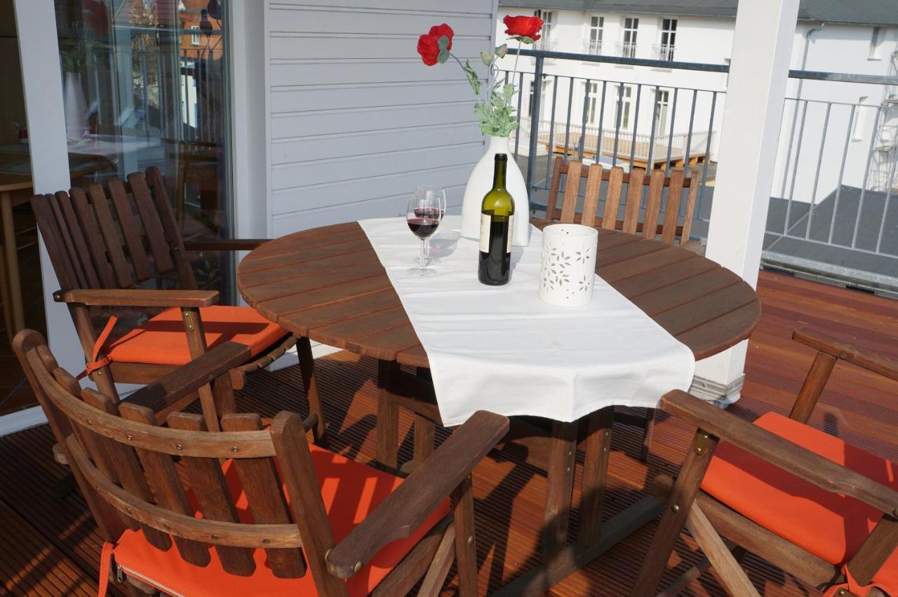 Villa Duene Mit Grosser Sonnenterrasse, Kamin, Wlan Und Tiefgarage Fuer 2-4 Personen Ostseebad Kühlungsborn المظهر الخارجي الصورة